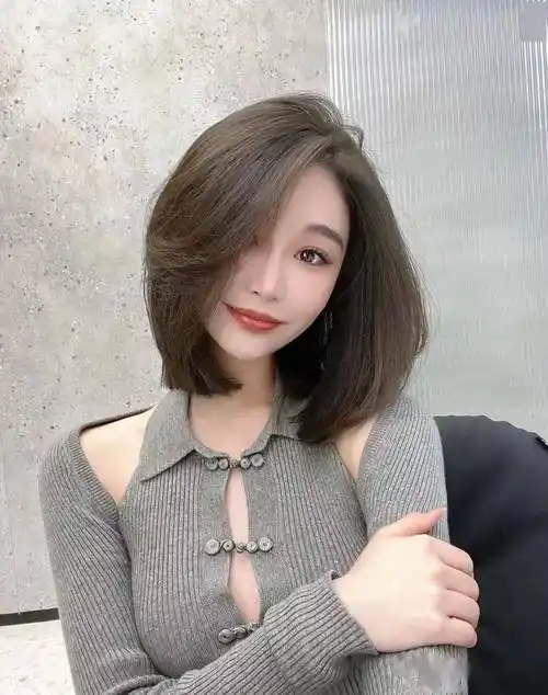 中短发内扣减龄修颜很适合夏天