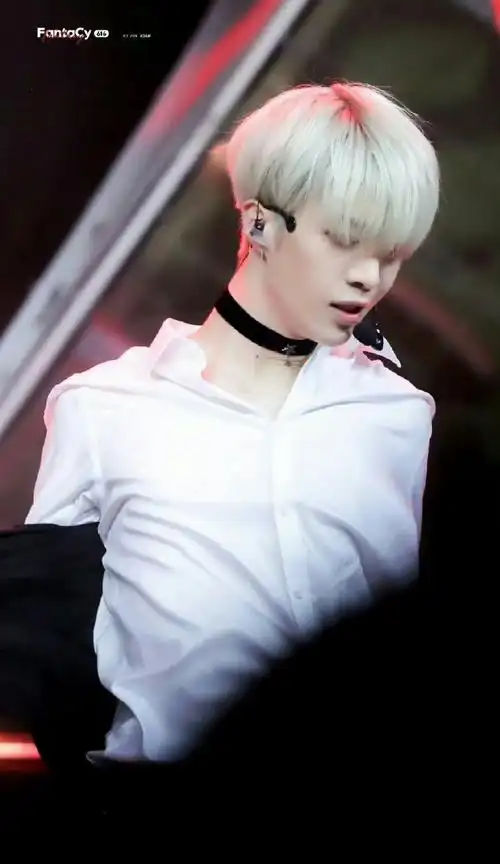 范丞丞梦回练偶时期#染发梦回偶练了丞丞无论哪个时期都很帅