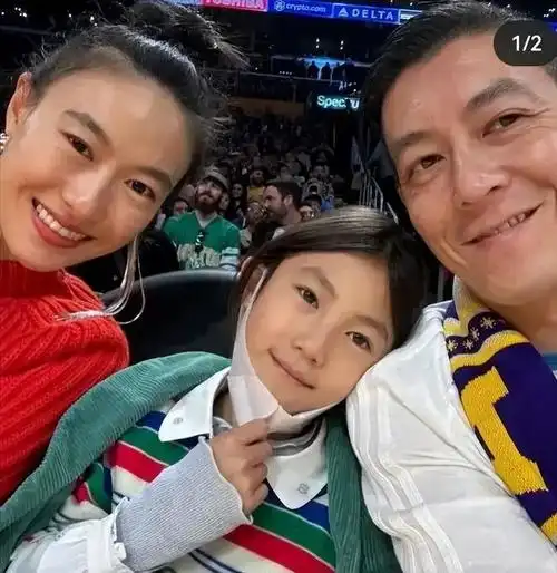 陈冠希为爱女举办生日聚会7岁alaia气质不俗秦舒培一脸幸福笑