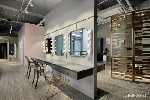 mimmia摄影店化妆间设计