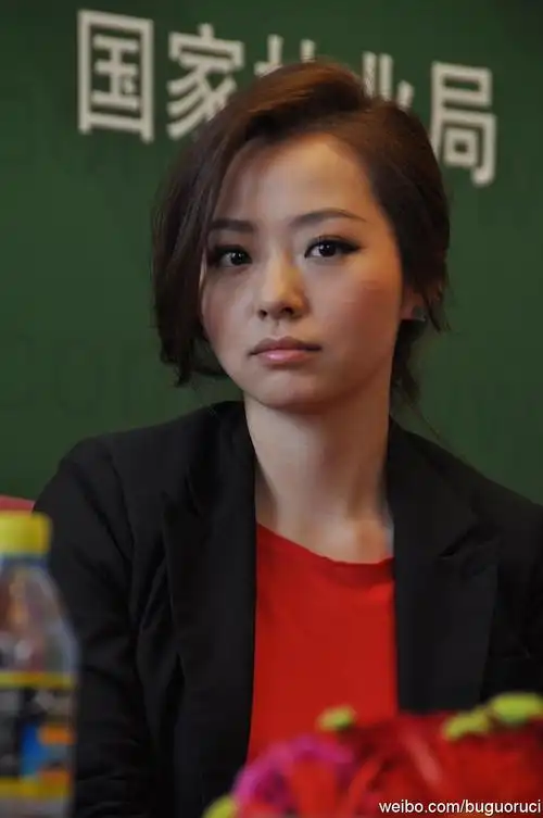 p>张靓颖(jane zhang),1984年10月11日出生于四川省成都市,中国流行