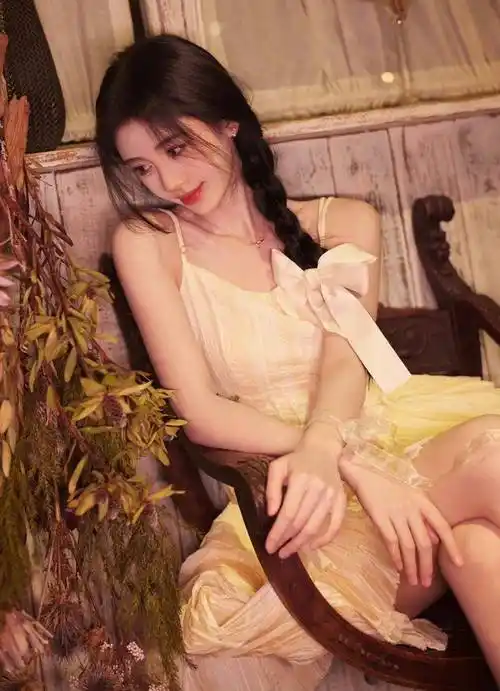 鞠婧祎今日直播造型图好温柔!_气质_偶像_照片