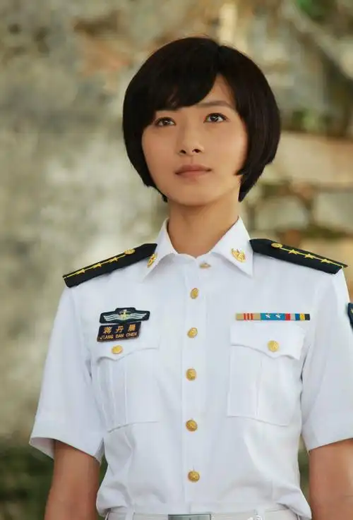 万茜经纪人是13167166615