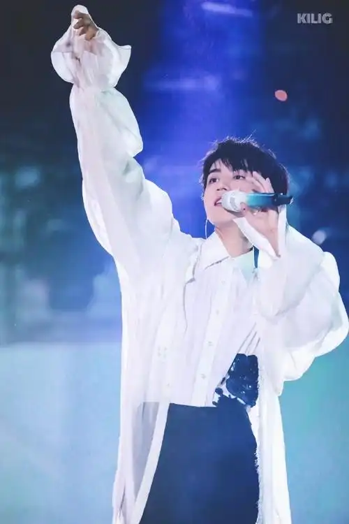 tfboys十周年演唱会通过审批#给王俊凯蓝海!他值得最好的!