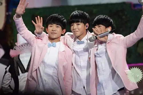 2016tfboys2016湖南卫视元宵喜乐会_高清图片大全-爱豆app