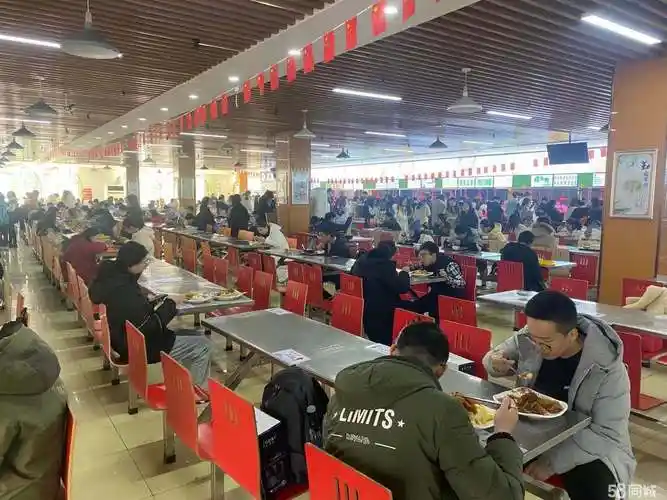 查看全部图片(11张)位置 - 鸠江区-清水 安徽工程大学交通餐厅银行