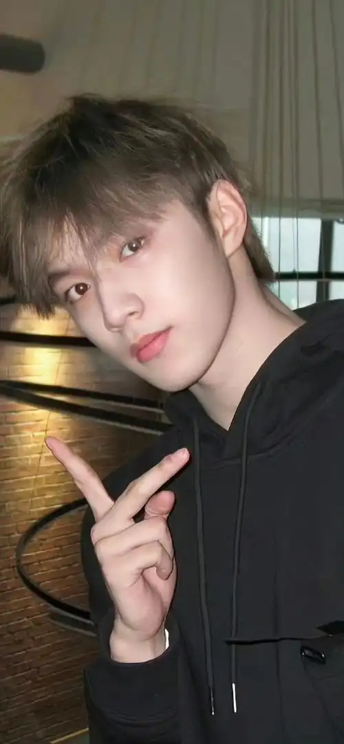 刘耀文氛围感壁纸更新啦!