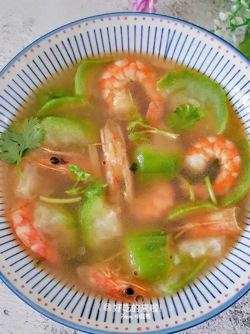 鲜美又润燥的虾仁丝瓜汤简单快手老少皆宜