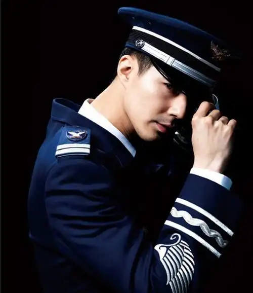 赵寅成人民网8月31日讯 《微微一笑很倾城》正在热播,杨洋凭借360度无