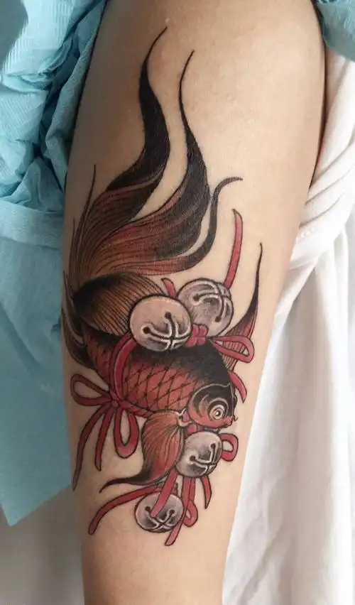 日系小金鱼(遮盖)纹身图片