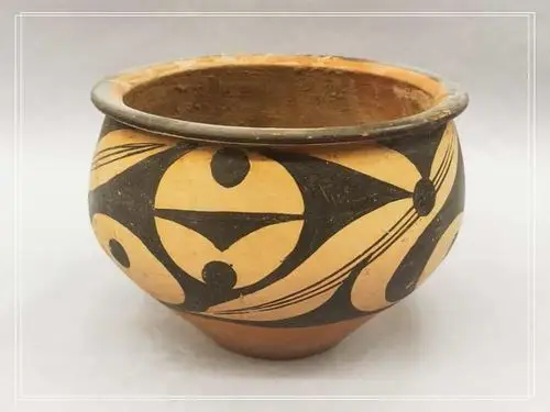 仰韶文化庙底沟涡纹彩陶器