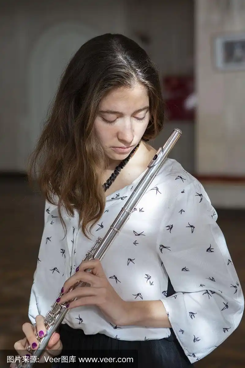 女孩,长笛,青年人,自然美,注视镜头