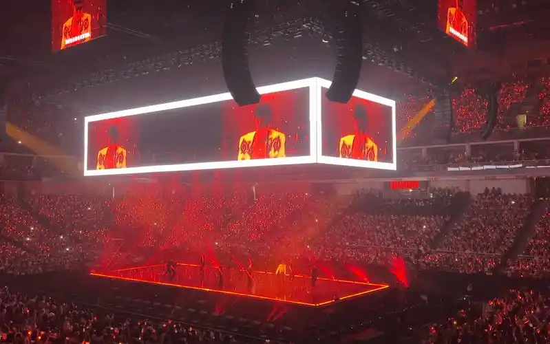 张艺兴演唱会 串烧嗨爆10分钟