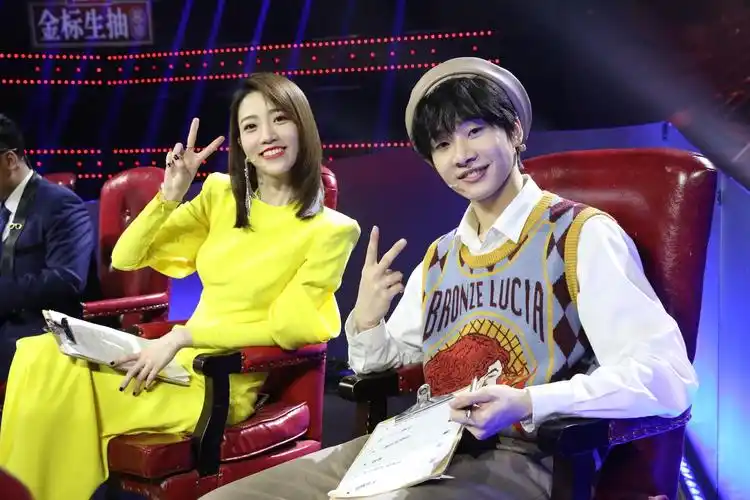 《蒙面唱将猜猜猜》猜评团全阵容公布   全新卧底模式悬念丛生