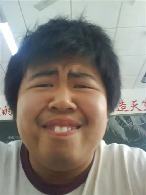 后面大学也胖…长的丑的人是没有青春的,说的应该是我这种.