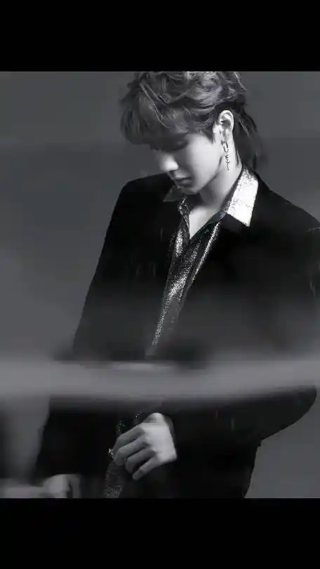 我的高冷帅哥|王一博_新浪新闻