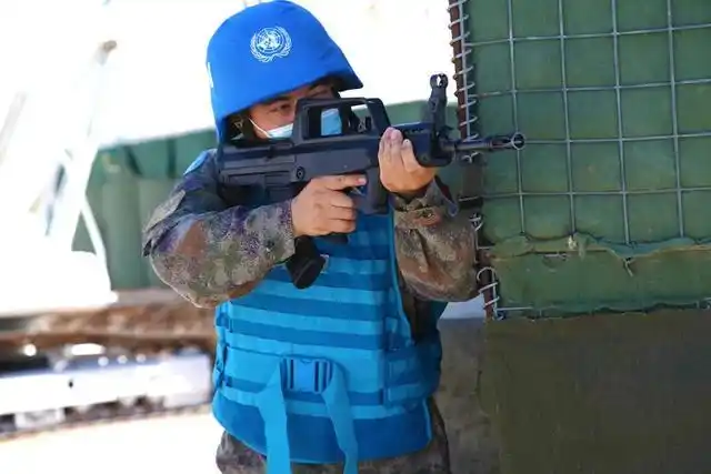 守卫和平的中国蓝盔