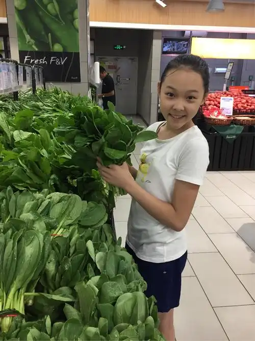 我是勤劳的小女孩