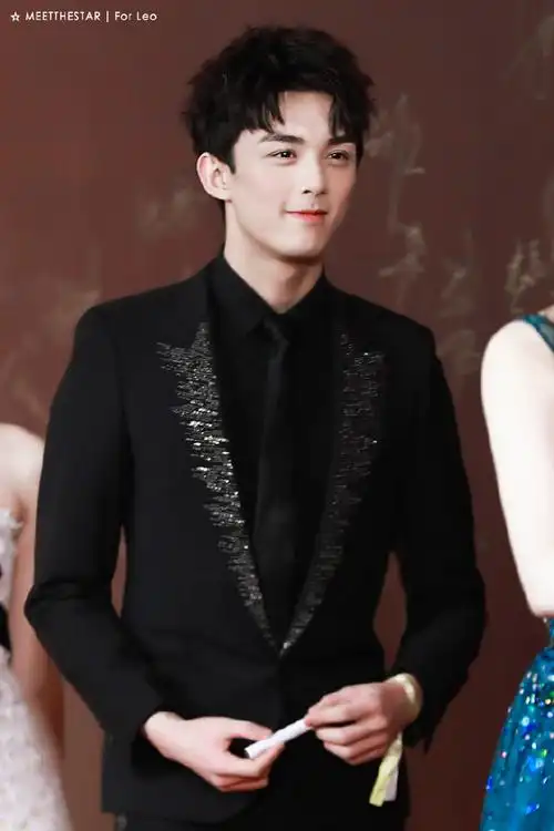 吴磊超话9715 |活动放映@吴磊leo×华表奖9699今日#华表奖