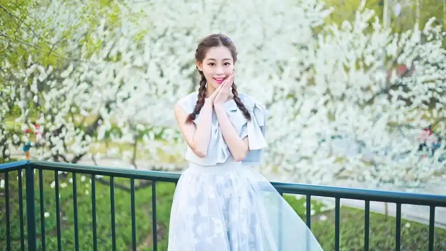 内地明星祝绪丹明星风尚壁纸