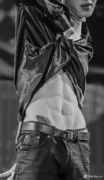 小林李昀锐的腹肌最好看