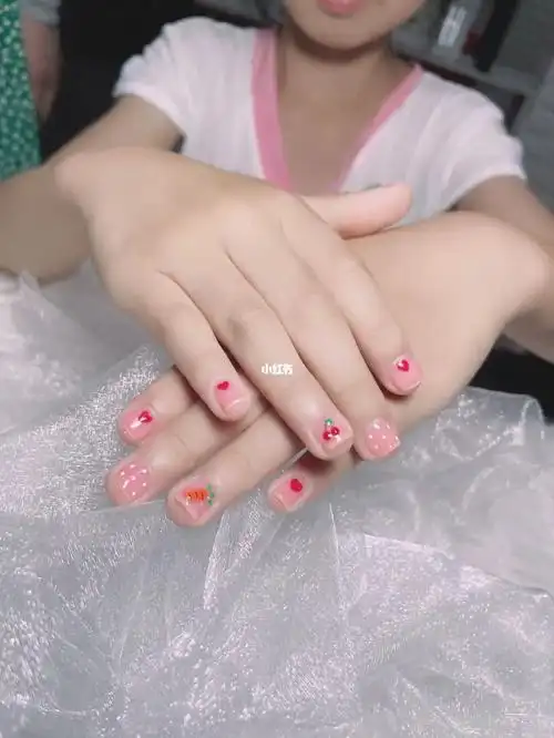 超可爱的草莓91甲@汉中市美啦美甲美姐