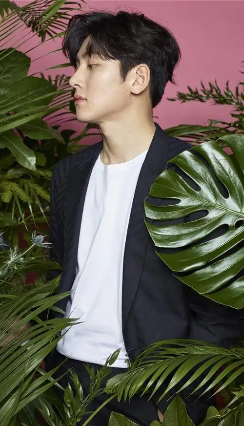 【池昌旭时尚画报写真 气质独特动人暖心】壁纸 明星 韩流 欧巴 帅哥