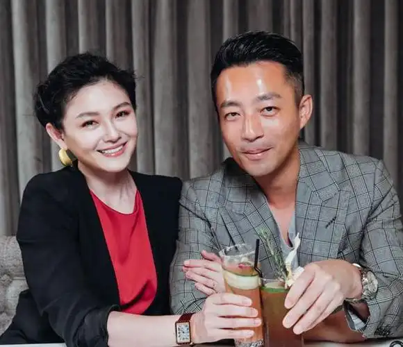 看完周渝民与蓝正龙的妻子后,总算明白为何他们都不娶大s了