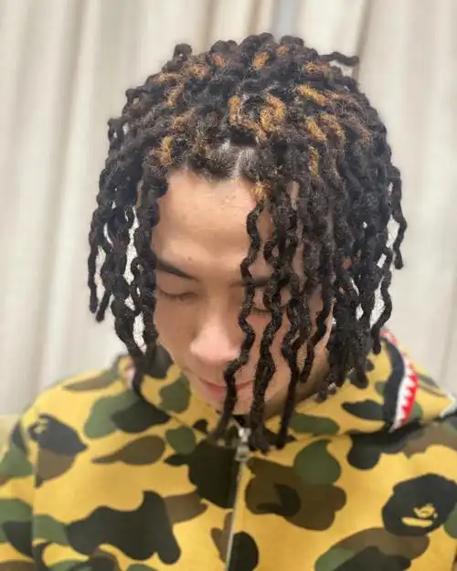 黄色挑染美式脏辫#脏辫  #挑染  #美式脏辫