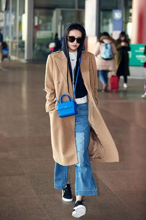 孙怡最新机场街拍曝光酷劲十足走路带风