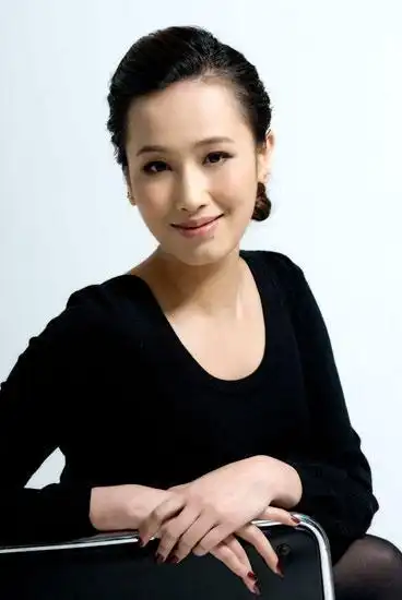 毕业的时候就赶上《疯狂的石头》剧组去重庆选景,侯姝很快认识了宁浩