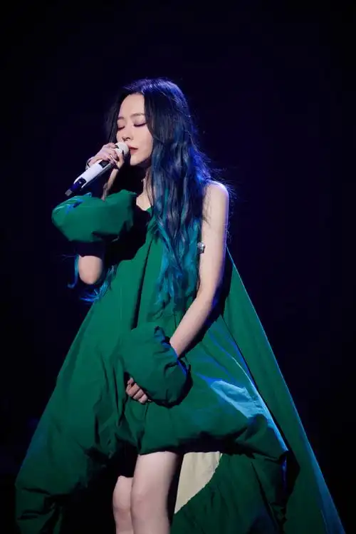 光2023巡回演唱会##张靓颖遥遥领先了##张靓颖广寒宫唱冷门歌曲