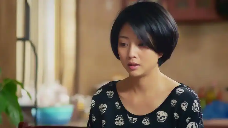 无贼妈妈给儿子夹菜怎料儿子下意识反应让她绝望