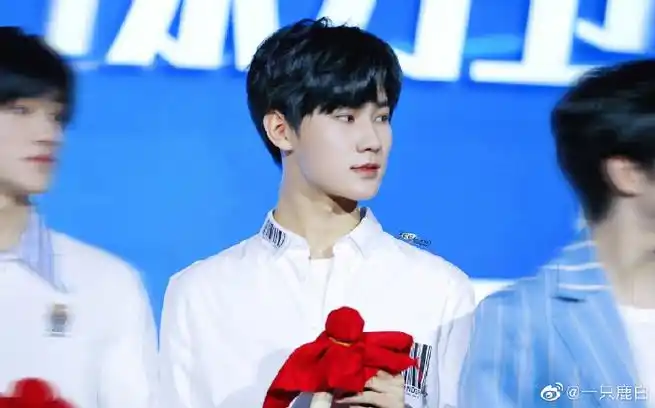 爱豆名品喉结图鉴##张真源 心动少年指数100%