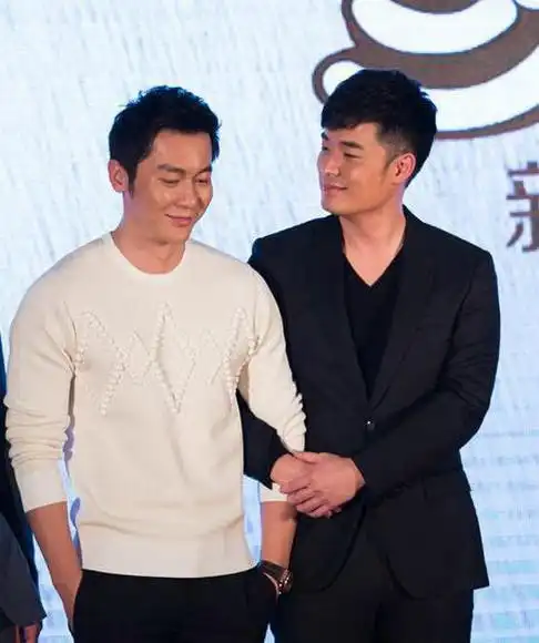 李晨自曝跑男团掉水里 先救陈赫