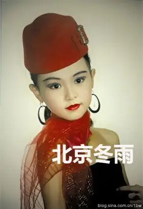 唐嫣昔日可爱童年萌照曝光组图