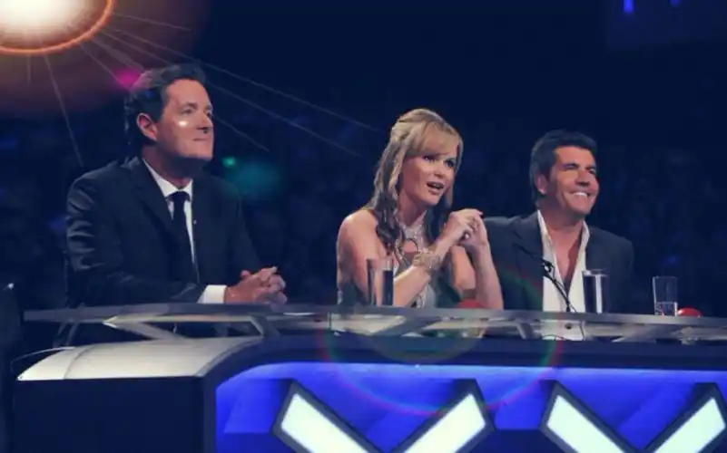 美国达人秀一组直接晋级总决赛的震撼舞蹈_哔哩哔哩