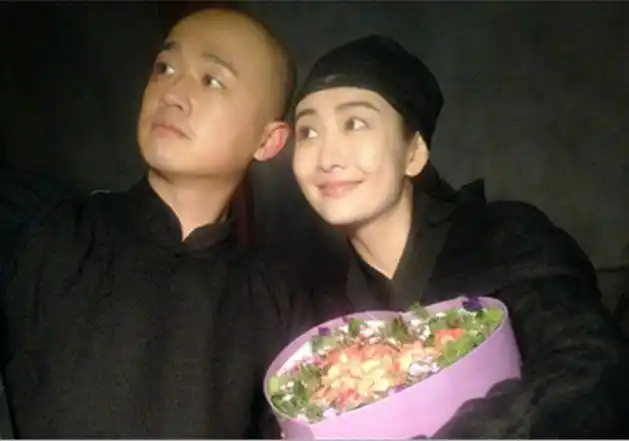 娱记曝包贝尔常带王鸥参加饭局还推人脉女方遭对家骂小三成瘾