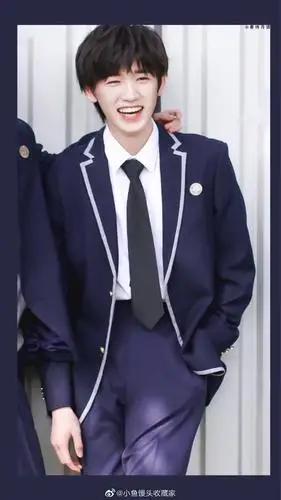 最美校服大赛#校服造型的宋亚轩就是温柔学长,清新校草@时代少耐排