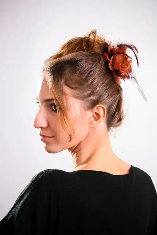 女生在夏天扎头发,可以选择这5种扎发发型,好看又"减龄"