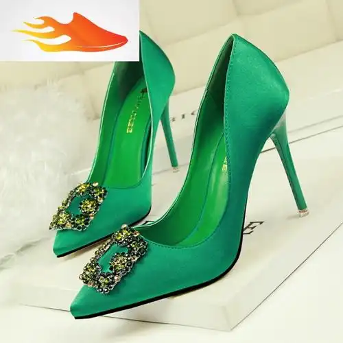 fish basket蓝色大海的传说新款绿色水钻单鞋尖头细跟方扣高跟鞋绸缎