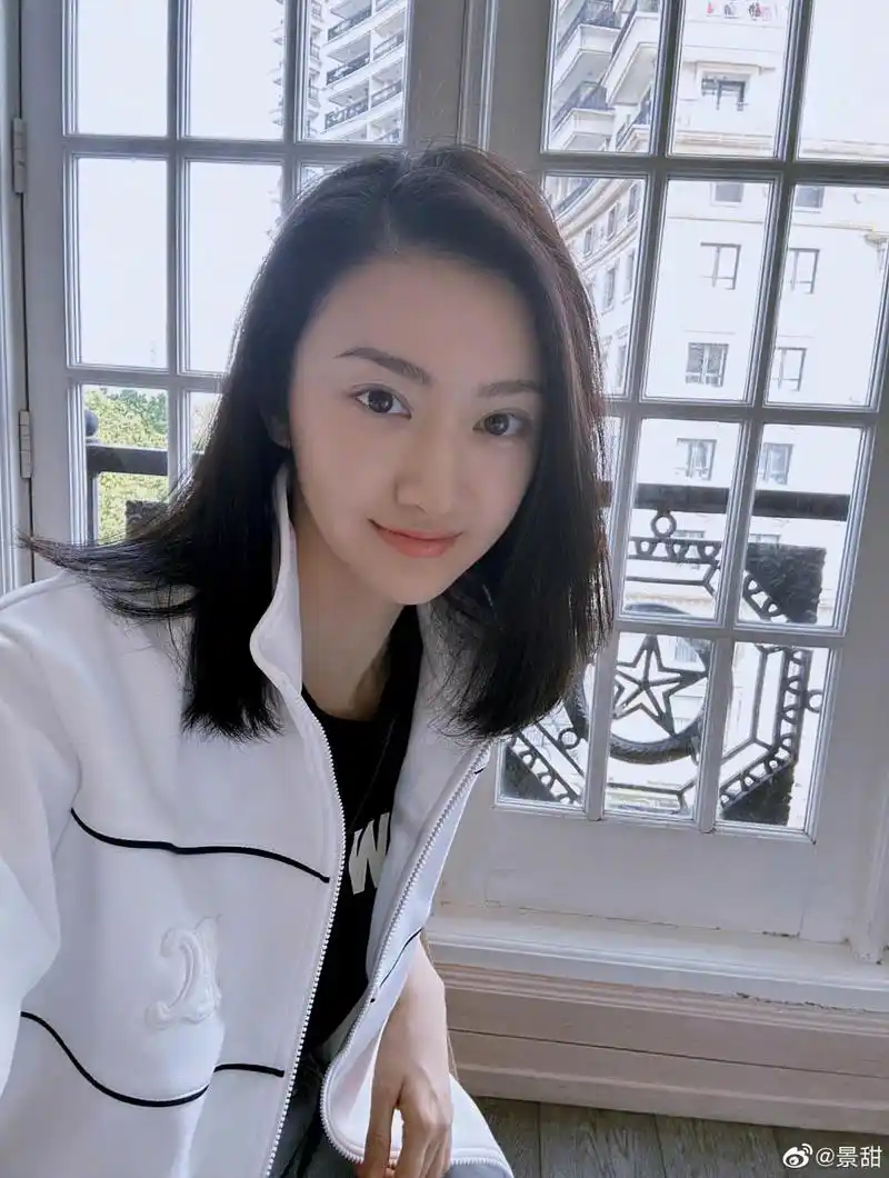 景甜素颜自拍照,果然天生丽质