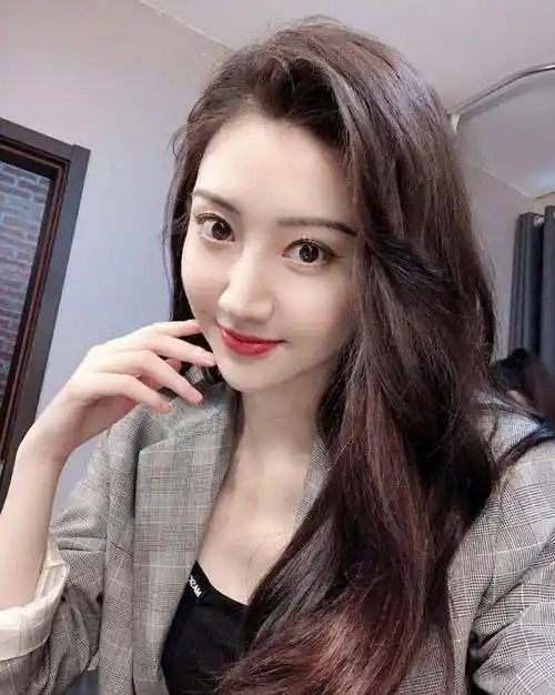 原创景甜520上线公开表白晒自拍传达爱意面色红润锁骨抢镜美出新高度