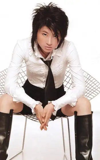 尚雯婕:越受挫越勇敢(图)-搜狐新闻