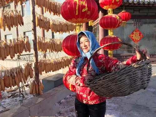 2018春节从温暖的江南来到大雪纷飞的东北体验下塞北的风光穿着大花袄