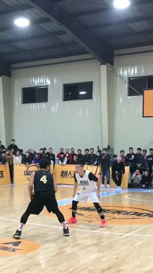 路人王军哥大战日本队,点燃全场-体育视频-搜狐视频