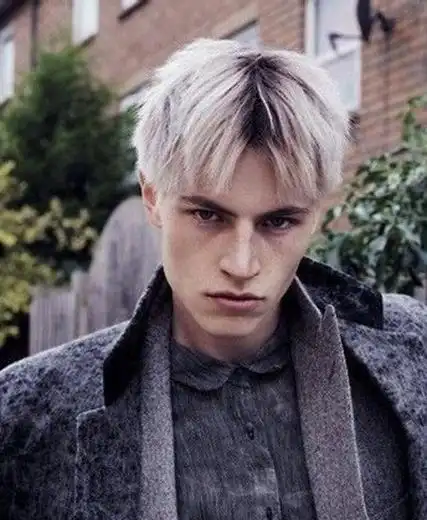 欧美潮男短发设计圆寸大背头引领时尚