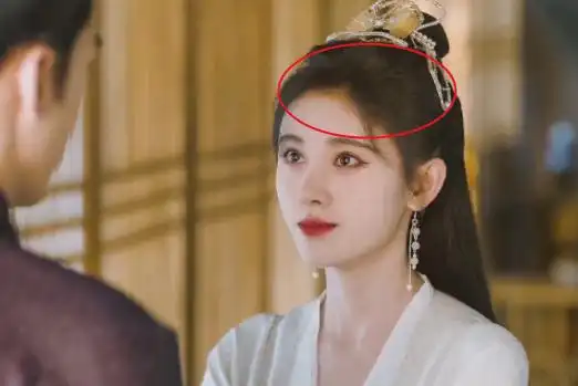 为什么鞠婧祎发际线越来越低?