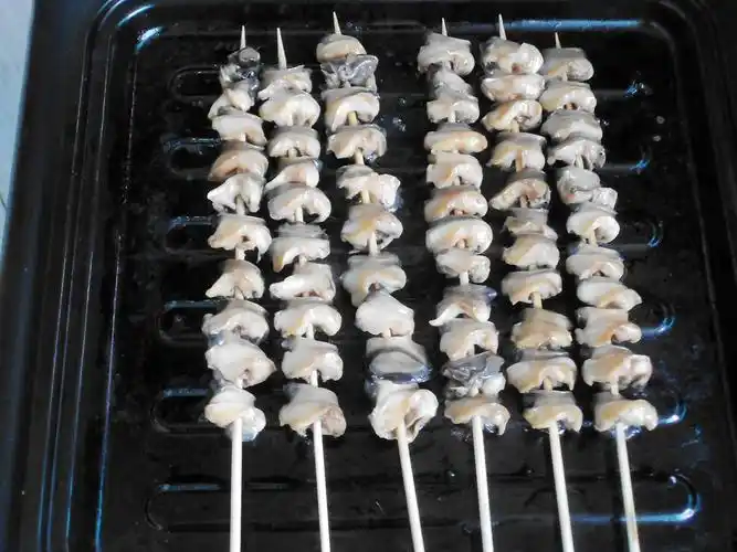 烤螺肉串的做法
