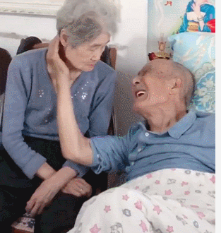 2019年最感动朋友圈的16张图,你看到第几张哭了?